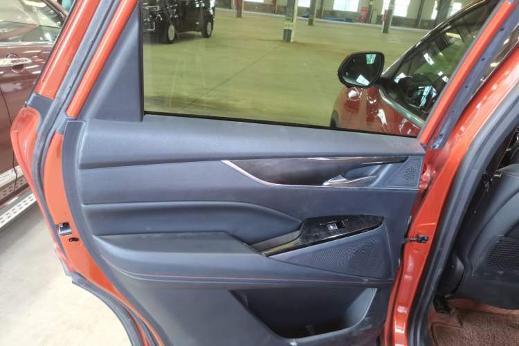 Used SAIC MAXUS D60 2019 1.5T Automatic Luxury Edition 5-seater Left Rear Door Interior