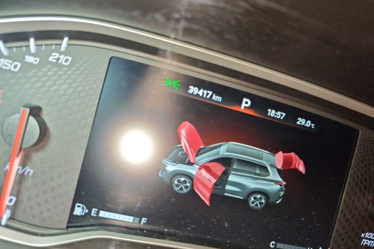 Used SAIC MAXUS D60 2019 1.5T Automatic Trend Edition 5 Seats Odometer Close Up