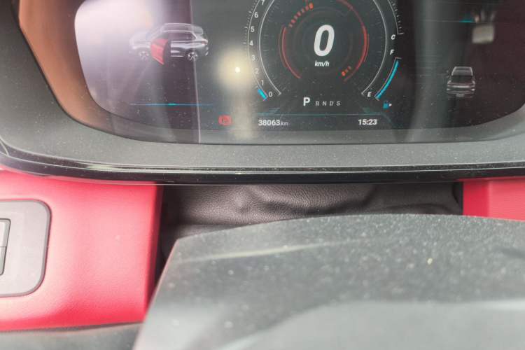 Used SAIC MAXUS D60 2019 1.5T Automatic Smart Enjoyment Version 6 Seats Odometer Close Up
