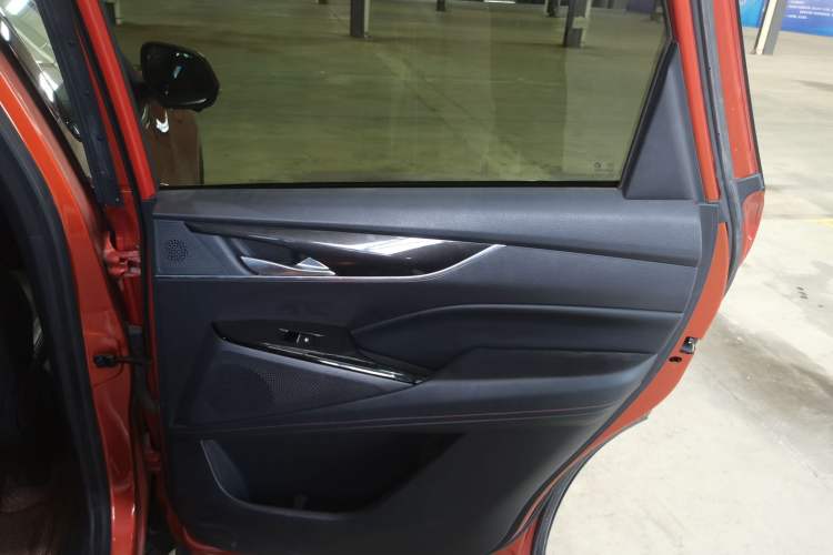 Used SAIC MAXUS D60 2019 1.5T Automatic Luxury Edition 5-seater Right Rear Door Interior