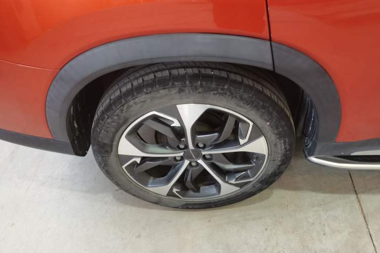 Used SAIC MAXUS D60 2019 1.5T Automatic Luxury Edition 5-seater Right Rear Wheel Hub