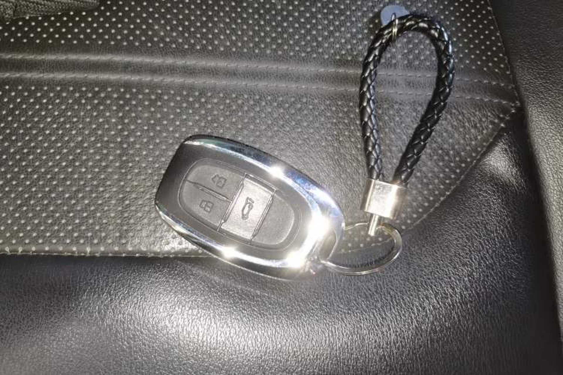 Used SAIC MAXUS D60 2019 1.5T Automatic Luxury Edition 5-seater Vehicle Key