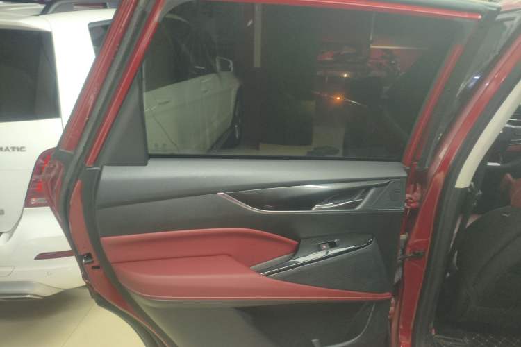 Used SAIC MAXUS D60 2019 1.5T Automatic Trend Edition 5 Seats Left Rear Door Interior