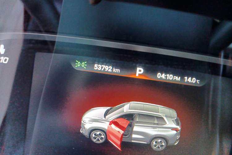 Used SAIC MAXUS D60 2019 1.5T Automatic Enjoyment Edition 7 Seats Odometer Close Up
