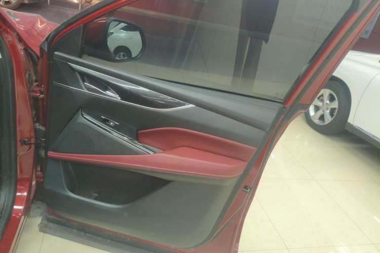 Used SAIC MAXUS D60 2019 1.5T Automatic Trend Edition 5 Seats Right Front Door Interior