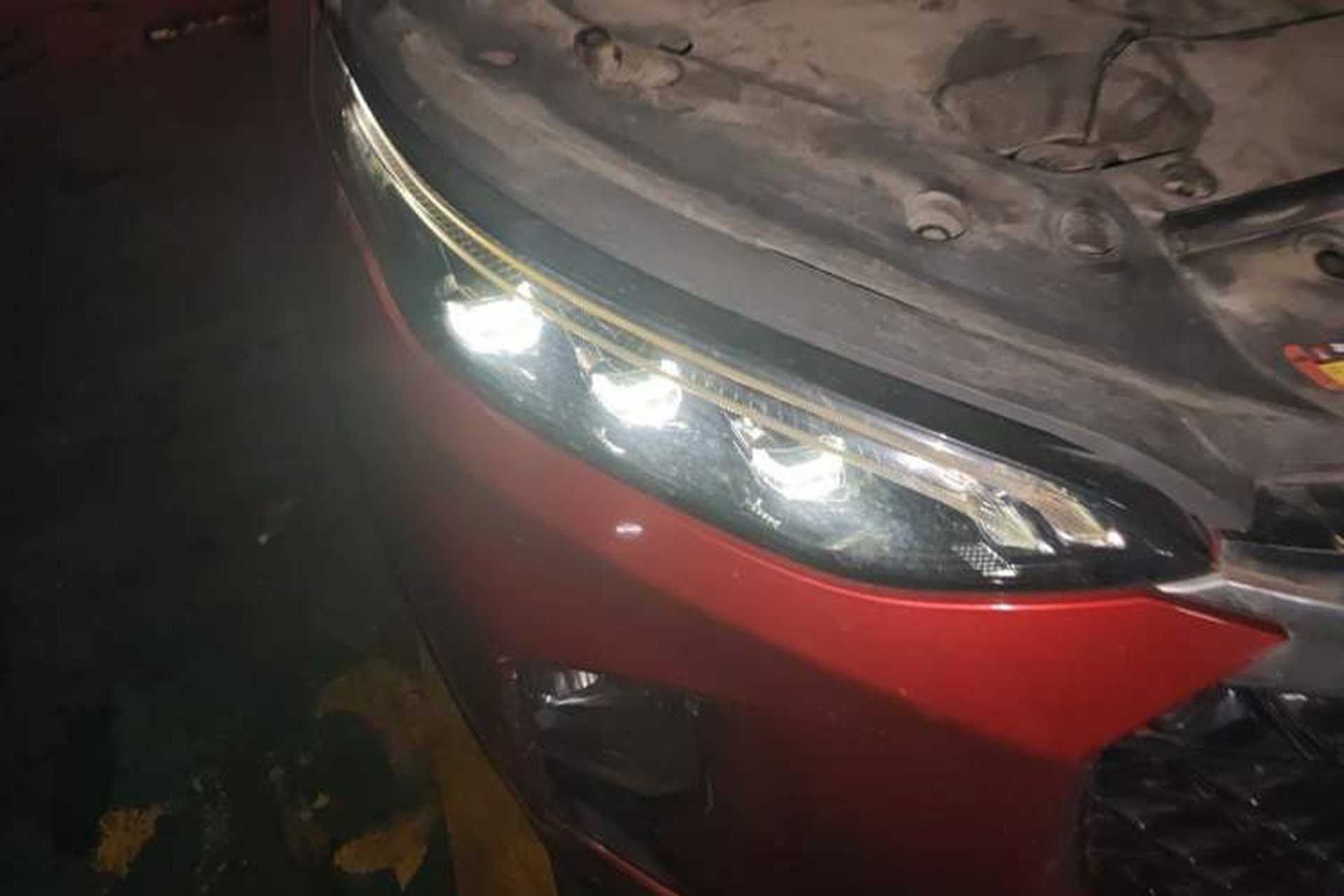 Used SAIC MAXUS D60 2019 1.5T Automatic Smart Enjoyment Version 6 Seats Right Front Headlight