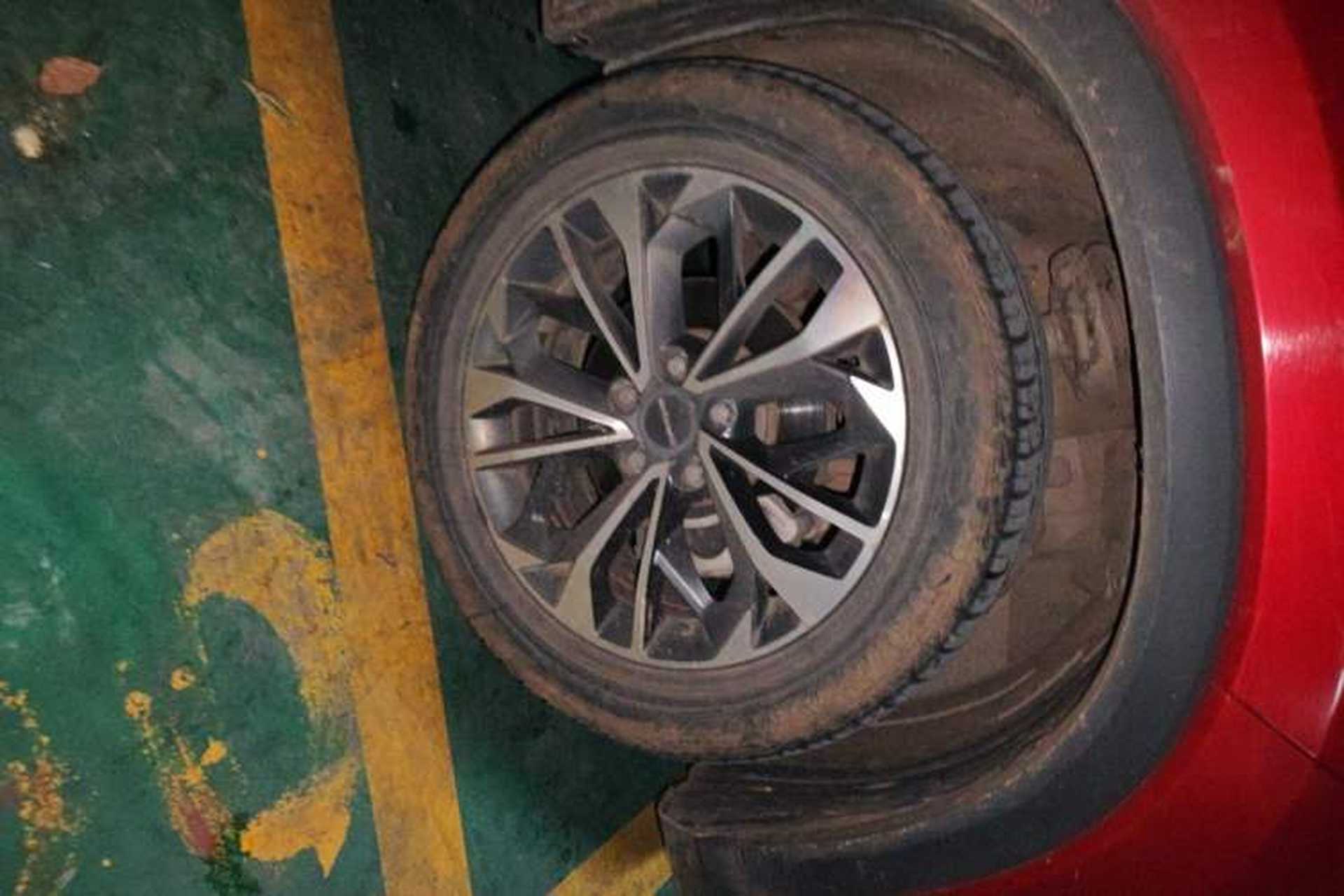 Used SAIC MAXUS D60 2019 1.5T Automatic Smart Enjoyment Version 6 Seats Right Front Wheel Hub