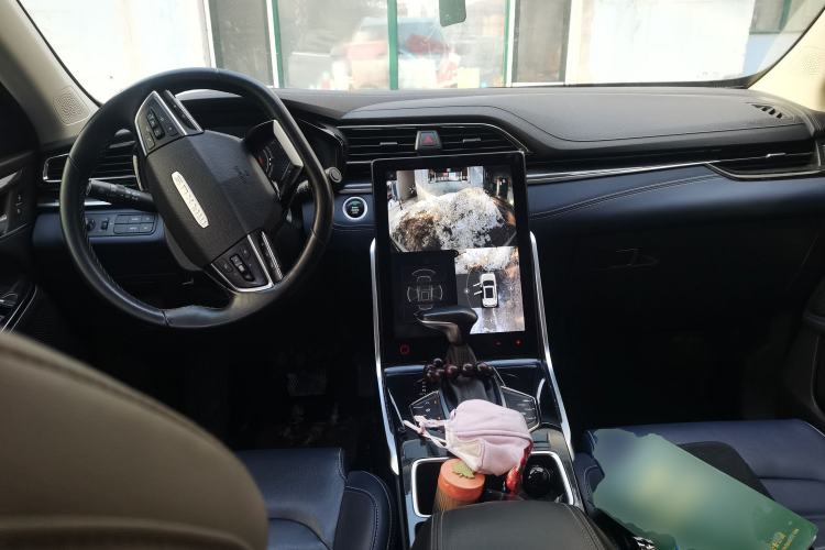 Used SAIC MAXUS D60 2019 1.5T Automatic Prestige 7-Seater Center Console
