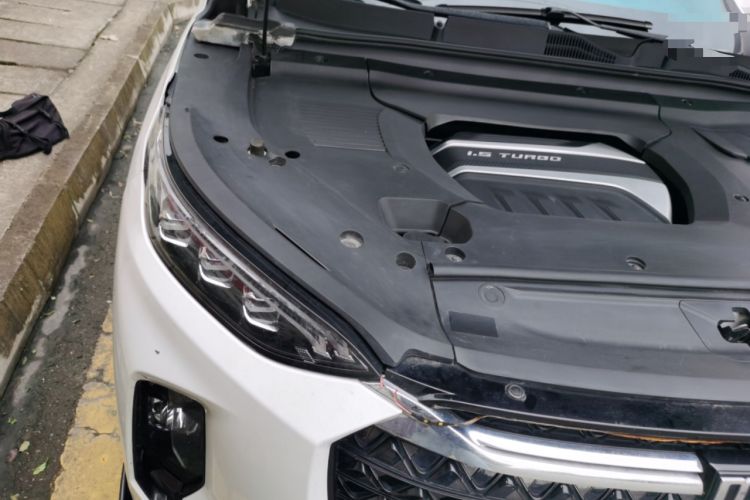 Used SAIC MAXUS D60 2019 1.5T Automatic Geek Entry-Level 5-Seater Engine Bay Right