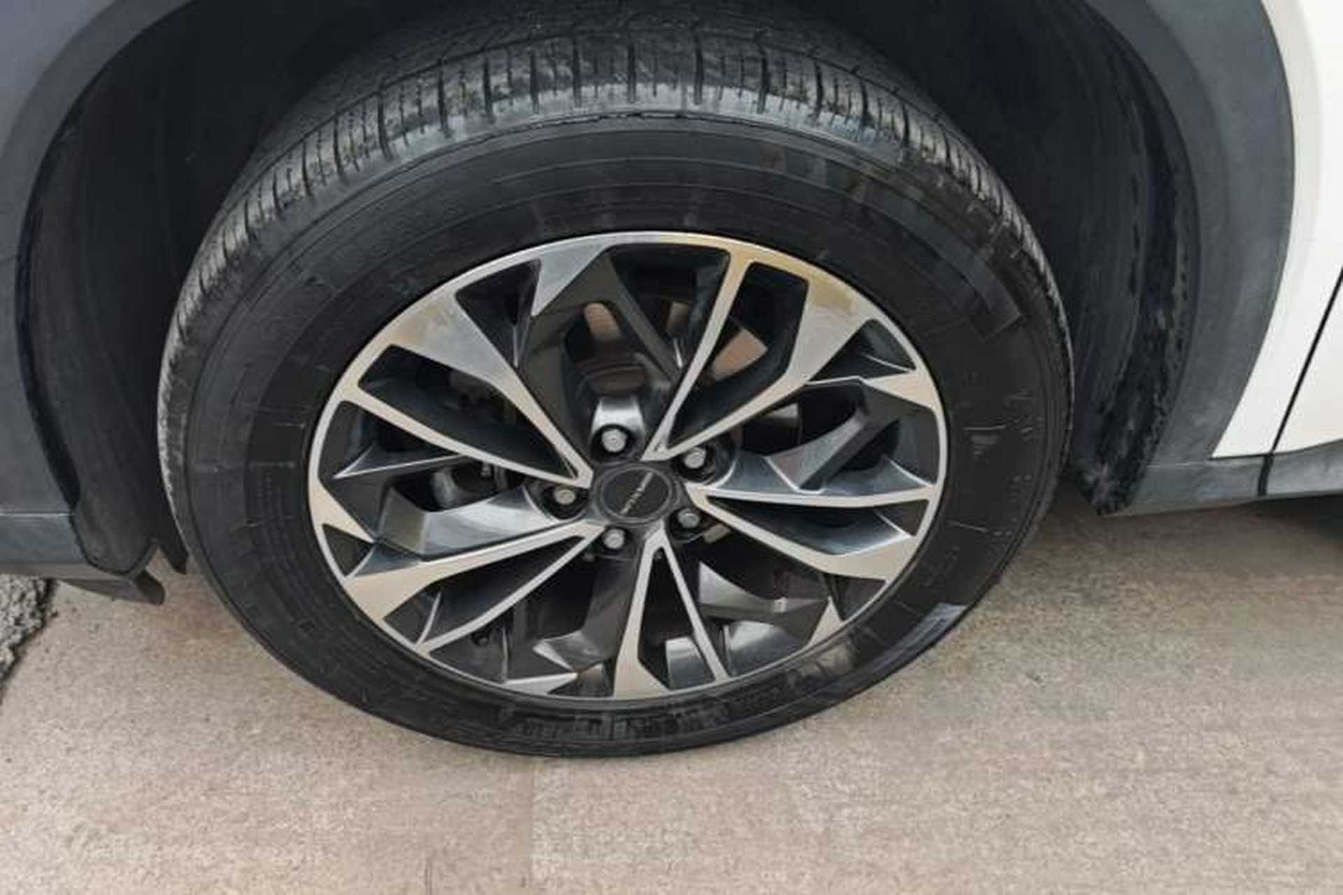 Used SAIC MAXUS D60 2019 1.5T Automatic Comfort Edition 5 Seats Exterior 4
