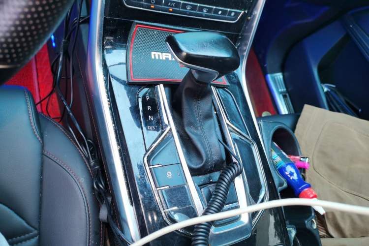 Used SAIC MAXUS D60 2019 1.5T Automatic Geek Entry-Level 5-Seater Gear Lever