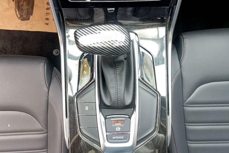Used SAIC MAXUS D60 2019 1.5T Automatic Trend Edition 5 Seats Gear Lever