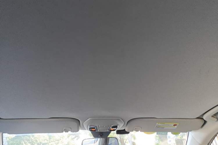 Used SAIC MAXUS D60 2019 1.5T Automatic Smart Enjoyment Version 5 Seats Headliner