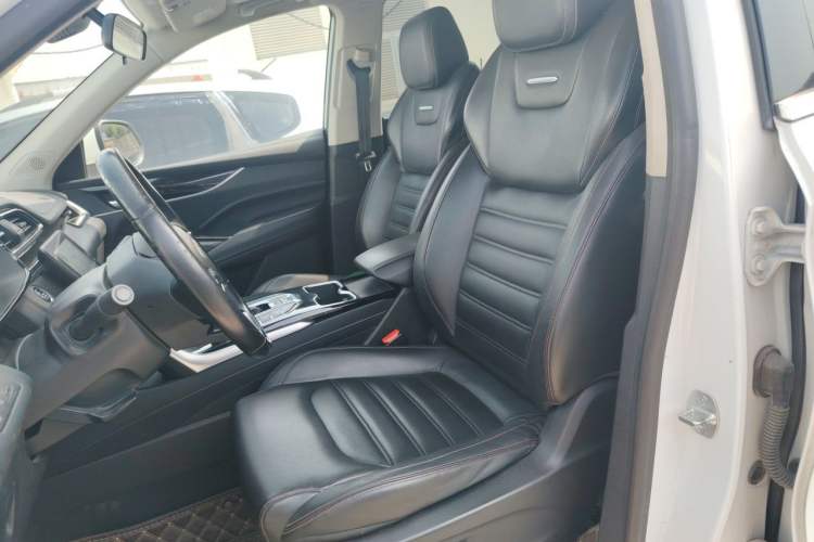 Used SAIC MAXUS D60 2019 1.5T Automatic Comfort Edition 5 Seats Left Front Seat