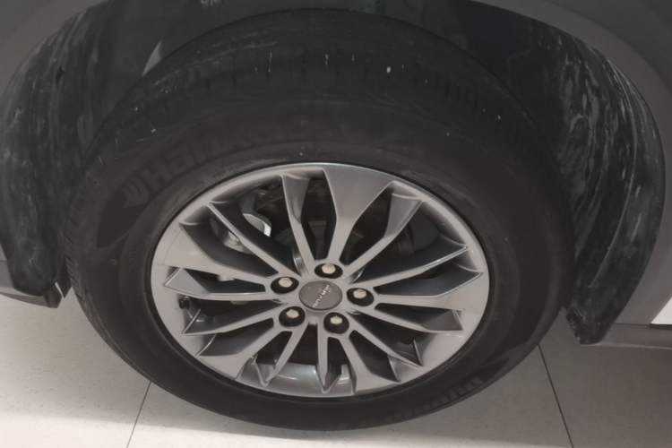 Used SAIC MAXUS D60 2019 1.5T Automatic Geek Entry-Level 5-Seater Left Front Wheel Hub