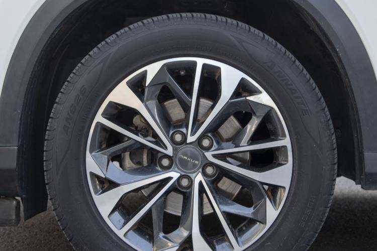 Used SAIC MAXUS D60 2019 1.5T Automatic Trend Edition 5 Seats Left Front Wheel Hub