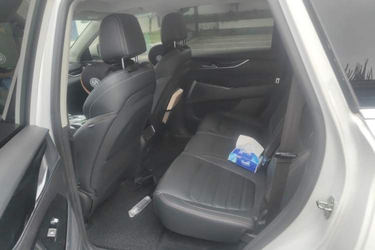 Used SAIC MAXUS D60 2019 1.5T Automatic Geek Entry-Level 5-Seater Left Rear Seat