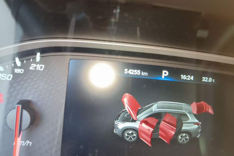 Used SAIC MAXUS D60 2019 1.5T Automatic Comfort Edition 5 Seats Odometer Close Up