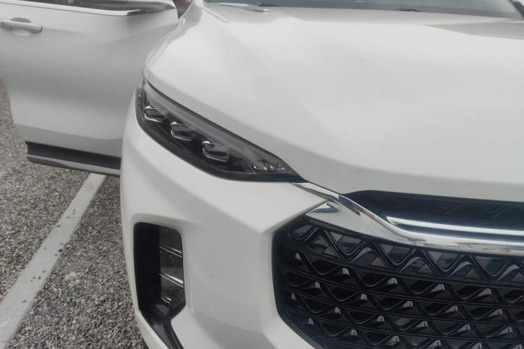 Used SAIC MAXUS D60 2019 1.5T Automatic Geek Entry-Level 5-Seater Right Front Headlight