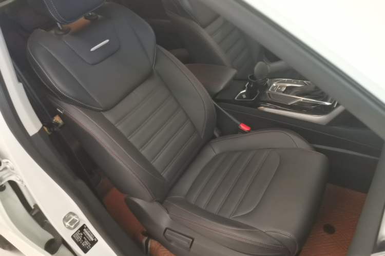 Used SAIC MAXUS D60 2019 1.5T Automatic Geek Entry-Level 5-Seater Right Front Seat