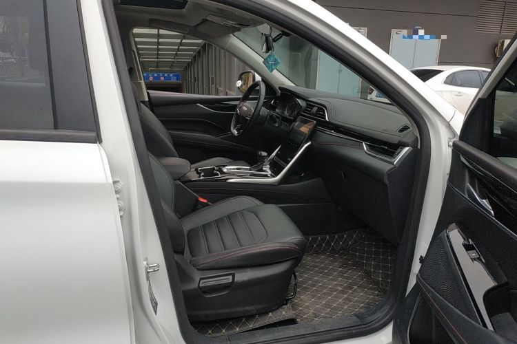Used SAIC MAXUS D60 2019 1.5T Automatic Enjoyment Edition 7 Seats Right Front Seat