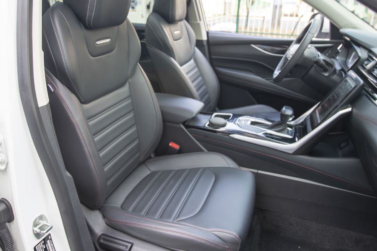 Used SAIC MAXUS D60 2019 1.5T Automatic Trend Edition 5 Seats Right Front Seat
