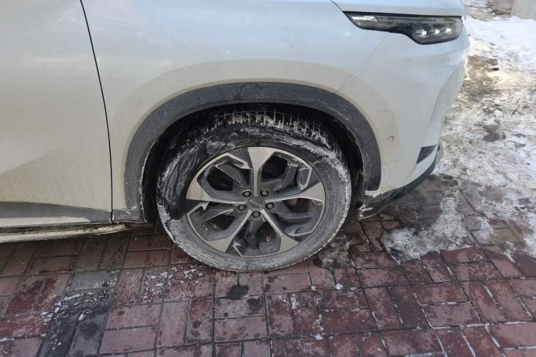 Used SAIC MAXUS D60 2019 1.5T Automatic Prestige 7-Seater Right Front Wheel Hub