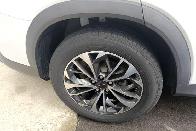 Used SAIC MAXUS D60 2019 1.5T Automatic Trend Edition 5 Seats Right Rear Wheel Hub