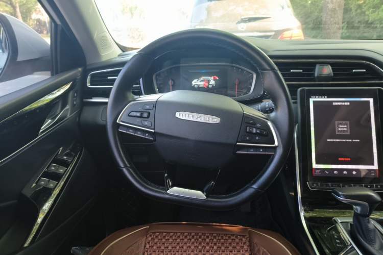 Used SAIC MAXUS D60 2019 1.5T Automatic Comfort Edition 5 Seats Steering Wheel