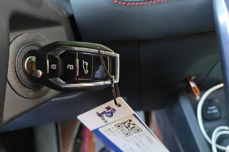 Used SAIC MAXUS D60 2019 1.5T Automatic Smart Enjoyment Version 5 Seats Vehicle Key