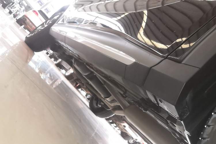 Used SAIC MAXUS D60 2022 1.5T Automatic Smart Enjoyment Version 5 Seats Right Side Sill