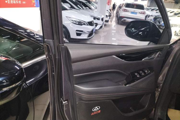 Used SAIC MAXUS D60 2022 1.5T Automatic Enjoyment Edition 6 Seats Left Front Door Interior