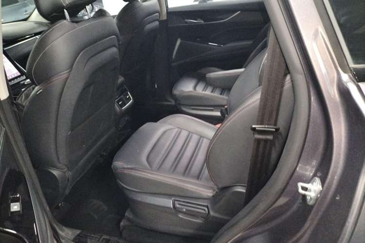 Used SAIC MAXUS D60 2022 1.5T Automatic Enjoyment Edition 6 Seats Left Rear Seat