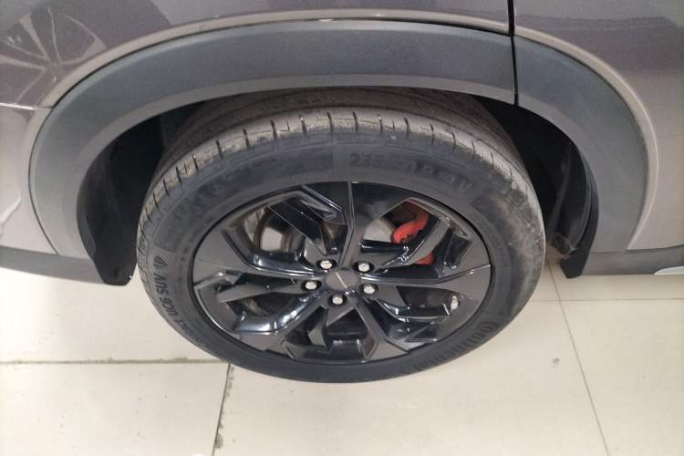 Used SAIC MAXUS D60 2022 1.5T Automatic Enjoyment Edition 6 Seats Right Rear Wheel Hub