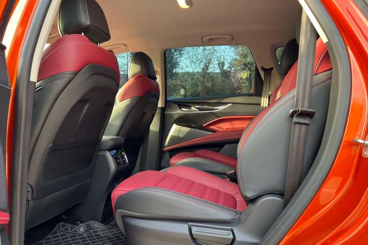 Used SAIC MAXUS D60 2022 1.5T Automatic Smart Edition 6 Seats Left Rear Seat