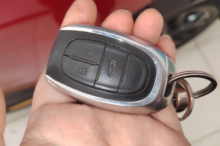 Used SAIC MAXUS D60 2022 1.5T Automatic Trendy Version 6-Seater Vehicle Key