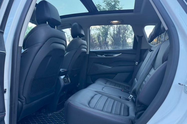 Used SAIC MAXUS D60 2022 1.5T Automatic Enjoyment Edition 5-seater Interior 4