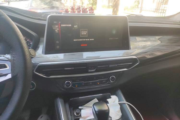 Used SAIC MAXUS D90 2017 2.0T Automatic All-Wheel Drive Sirius Audio And AC Panel