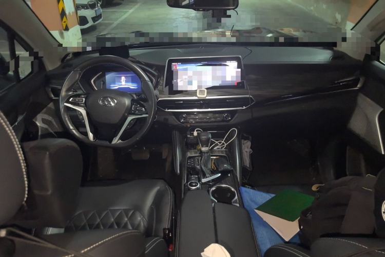Used SAIC MAXUS D90  Center Console