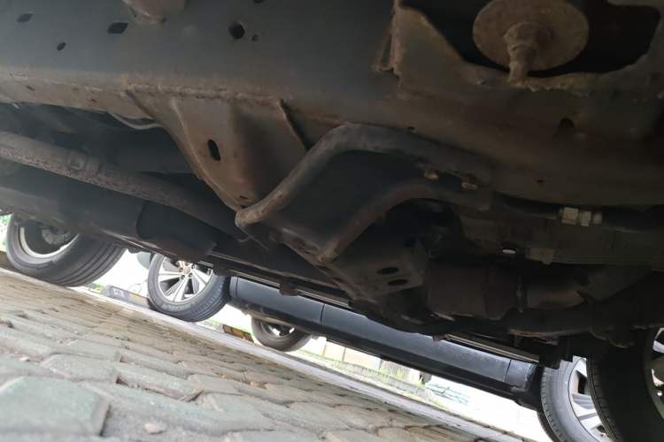 Used SAIC MAXUS D90 2017 2.0T Manual Two-Wheel Drive Mars Chassis Front Right
