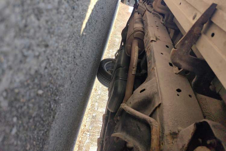 Used SAIC MAXUS D90 2017 2.0T Automatic All-Wheel Drive Sirius Chassis Front Right