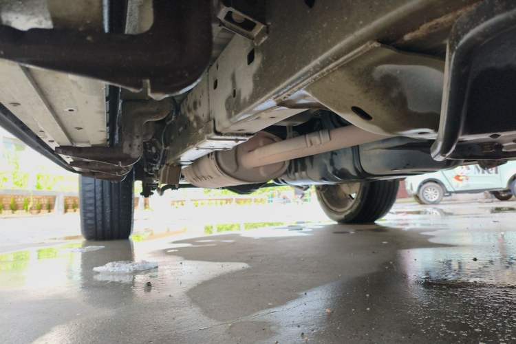 Used SAIC MAXUS D90 2017 2.0T Automatic All-Wheel Drive Sirius Chassis Front Right