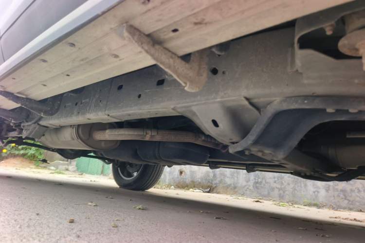Used SAIC MAXUS D90 2017 2.0T Manual 4x4 Neptune Chassis Front Right