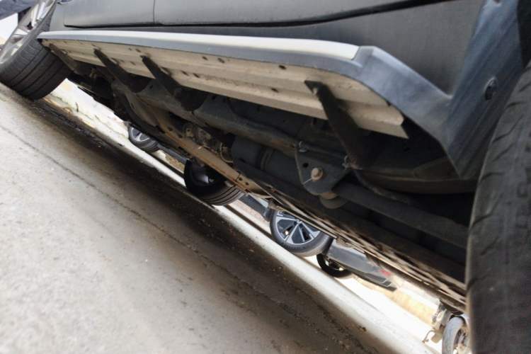 Used SAIC MAXUS D90  Chassis Rear Left