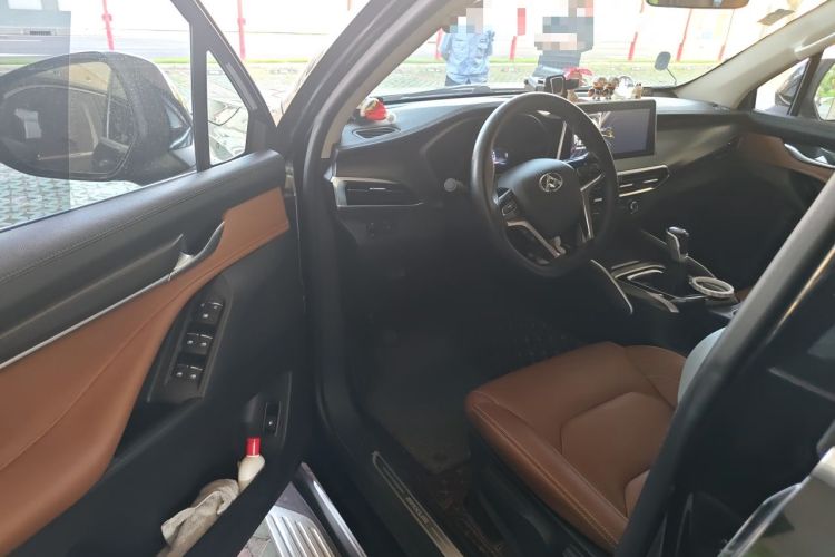 Used SAIC MAXUS D90 2017 2.0T Manual Two-Wheel Drive Mars Driver Seat