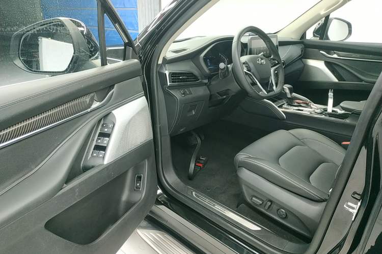 Used SAIC MAXUS D90 2017 2.0T Automatic All-Wheel Drive Sirius Driver Seat