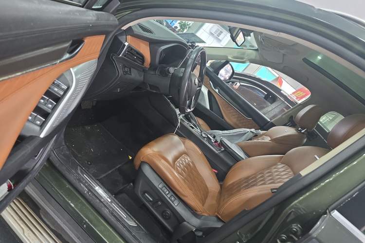 Used SAIC MAXUS D90 2017 2.0T Automatic All-Wheel Drive Polaris Driver Seat