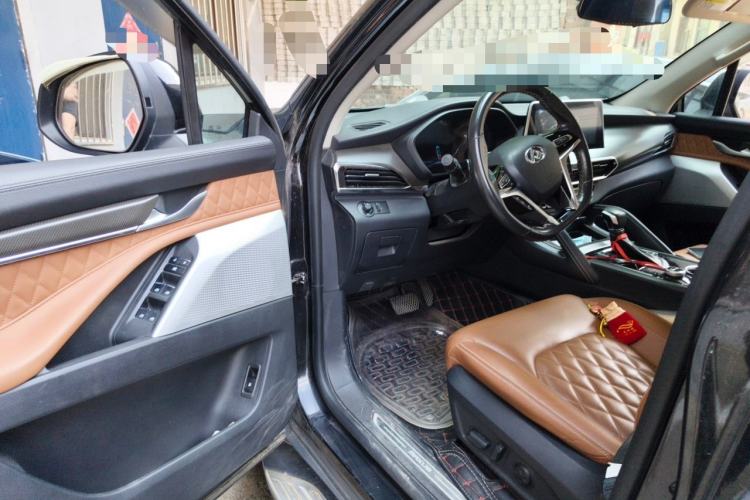 Used SAIC MAXUS D90  Driver Seat