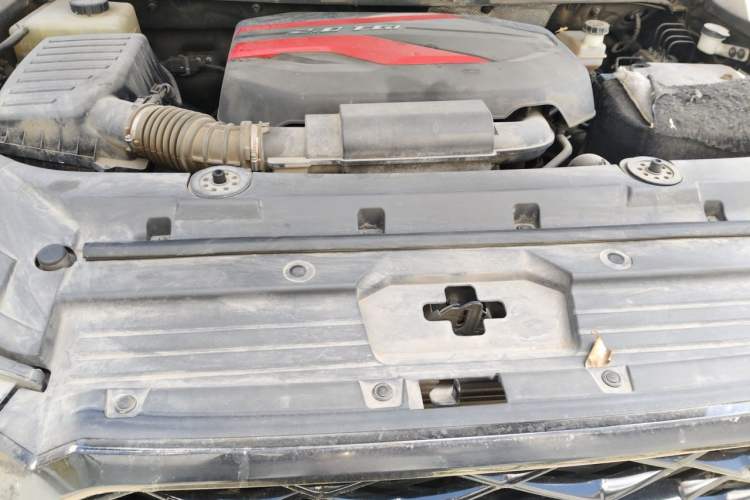Used SAIC MAXUS D90 2017 2.0T Automatic All-Wheel Drive Sirius Engine Bay