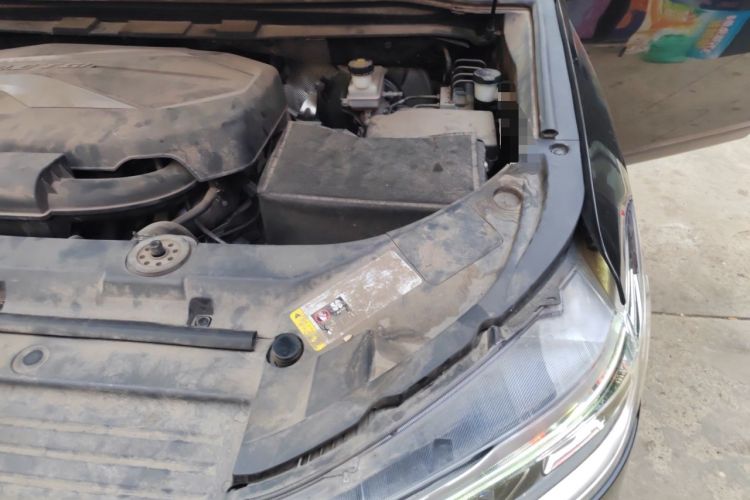 Used SAIC MAXUS D90 2017 2.0T Automatic All-Wheel Drive Sirius Engine Bay Left